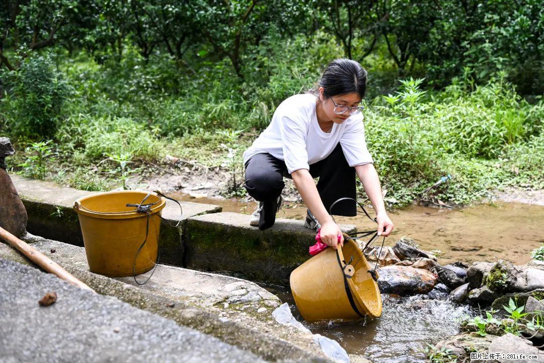 全网追的“扁担女孩”，找了一份暑假工，时薪12元 - 三明生活资讯 - 三明28生活网 sm.28life.com